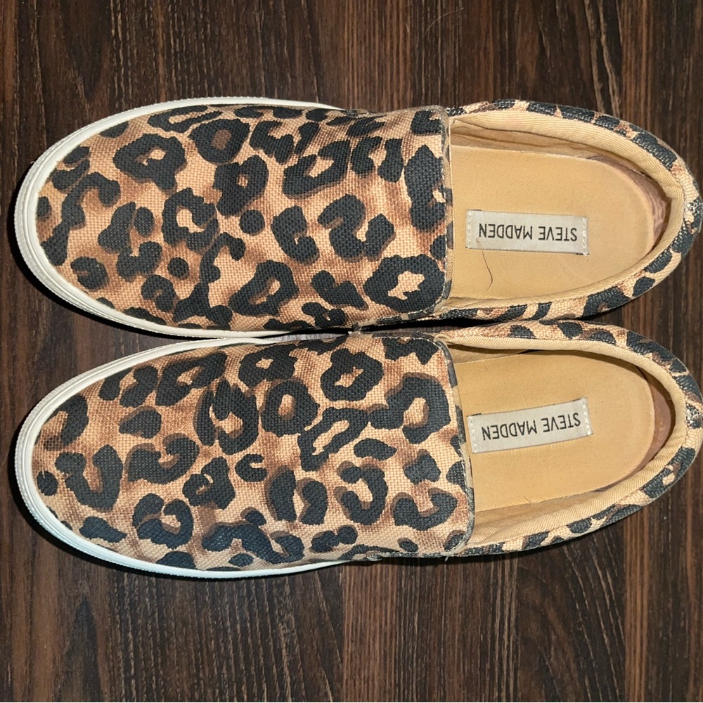 Steve madden print sneakers size 8